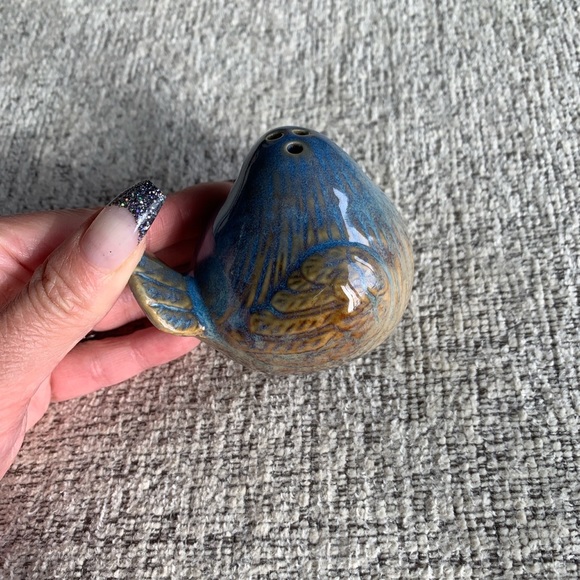 Bird salt shaker - Picture 3 of 5